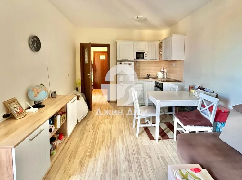 Квартира 3 комнаты 66 м² Равда, Болгария