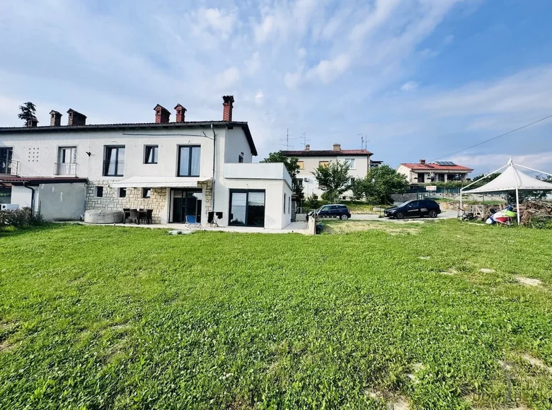 Haus 120 m² Pirian, Slowenien