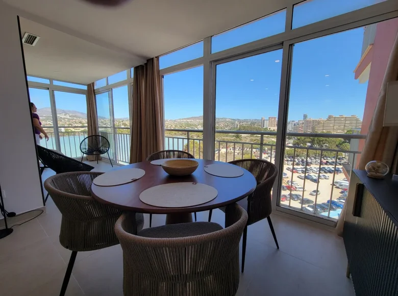 Mieszkanie 2 pokoi 70 m² Calp, Hiszpania