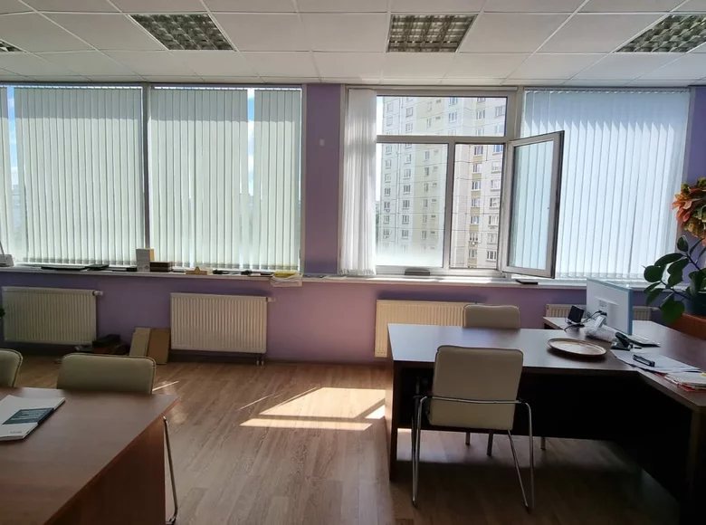 Office 1 200 m² in South-Western Administrative Okrug, Russia