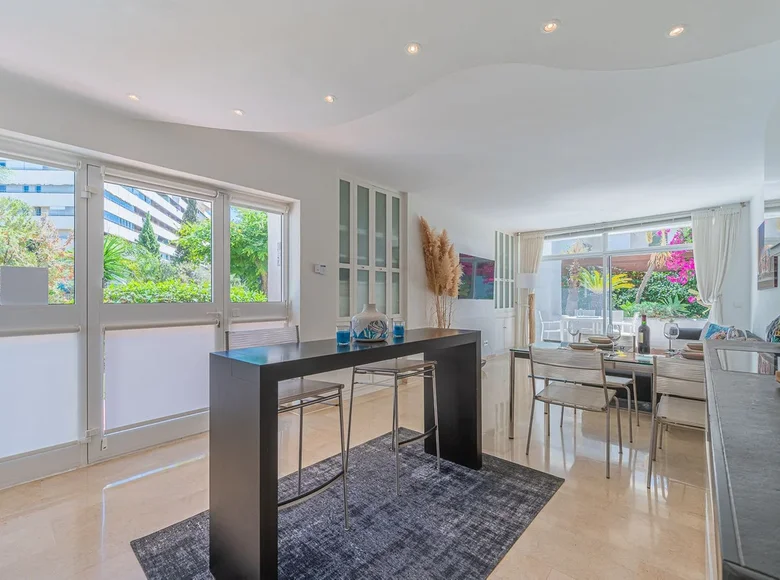 Mieszkanie 1 pokój 94 m² Marbella, Hiszpania