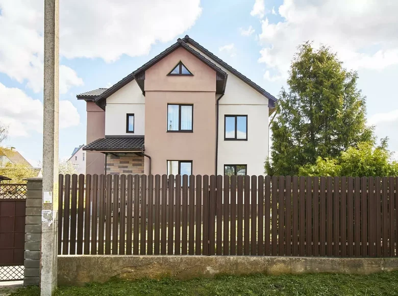 House 260 m² Chaciežyna, Belarus