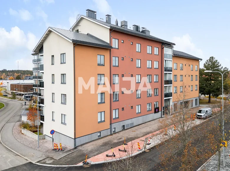 Appartement 3 chambres 71 m² Maentsaelae, Finlande