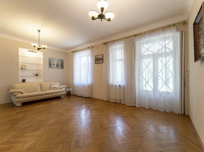 House 10 rooms 460 m² Warsaw, Poland