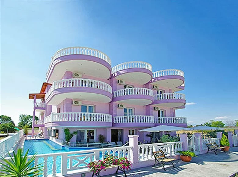 Hôtel 580 m² à Korinos, Grèce