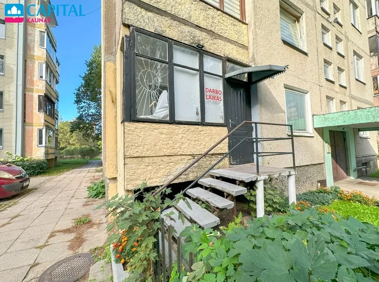 Commercial property 48 m² in Kaunas, Lithuania