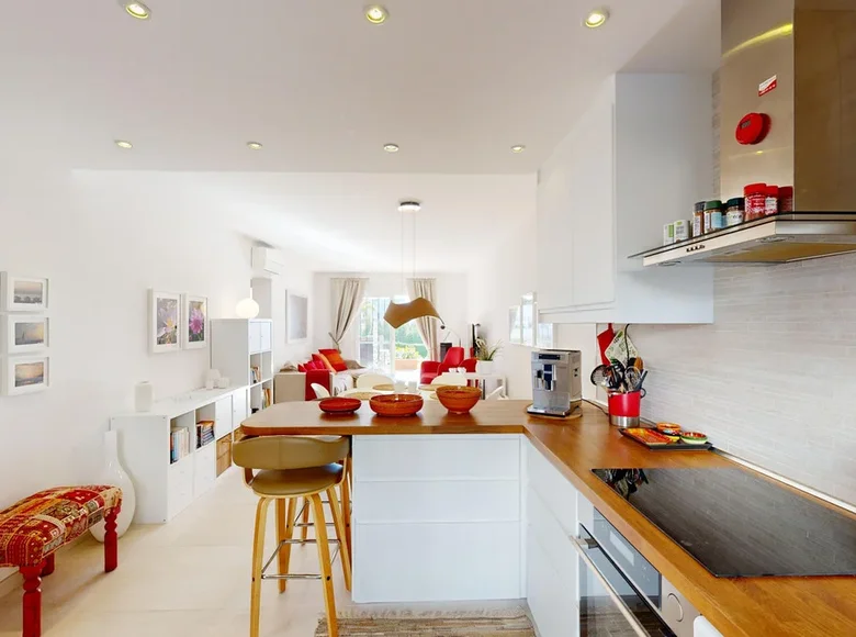 Квартира 2 спальни 100 м² Марбелья, Испания