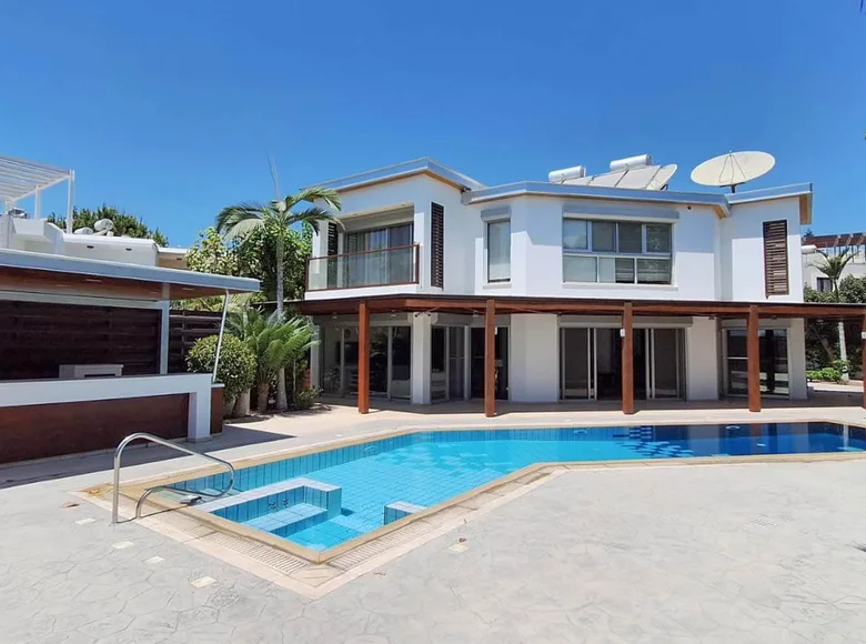 Villa de tres dormitorios 331 m² Limassol District, Chipre