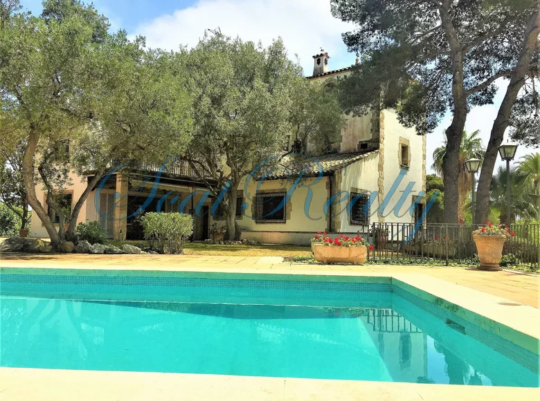 villa de 7 chambres 3 717 m² Castell-Platja d Aro, Espagne