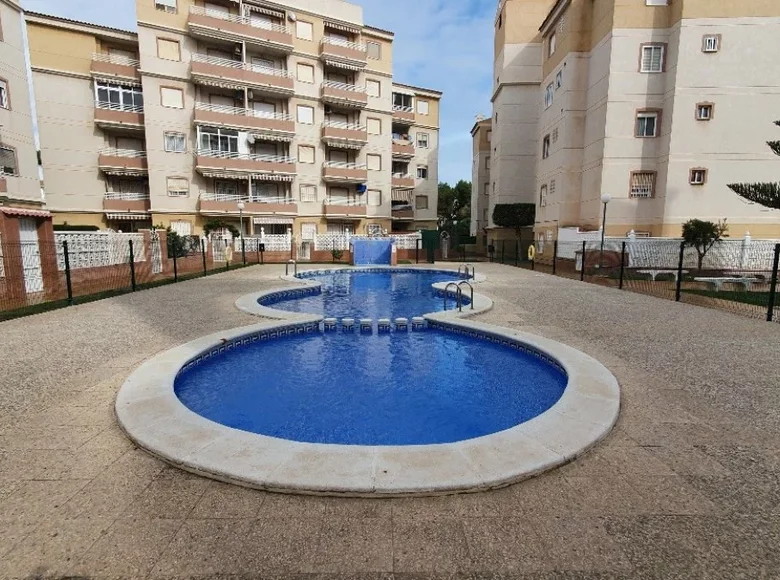 Bungalow z 3 sypialniami  Torrevieja, Hiszpania