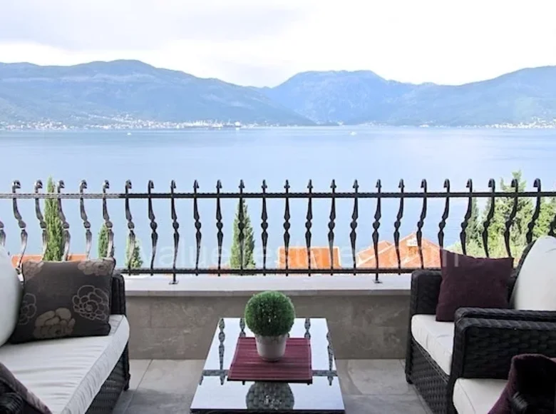 6-Zimmer-Villa 220 m² Krasici, Montenegro