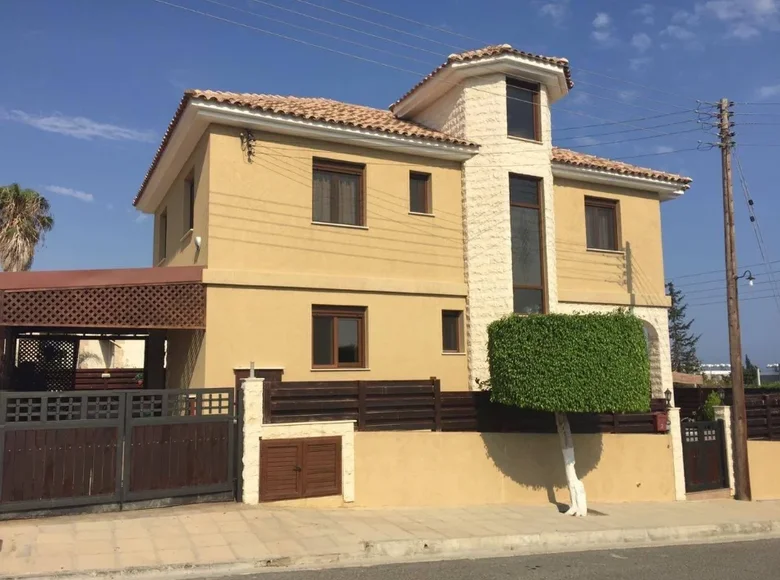 4 bedroom Villa 237 m² koinoteta parekklesias, Cyprus