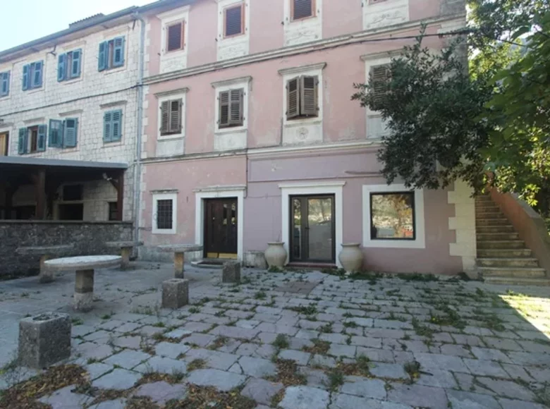 Dom 4 pokoi 115 m² Kotor, Czarnogóra