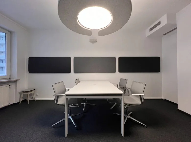 Gewerbefläche 5 zimmer 126 m² in Warschau, Polen