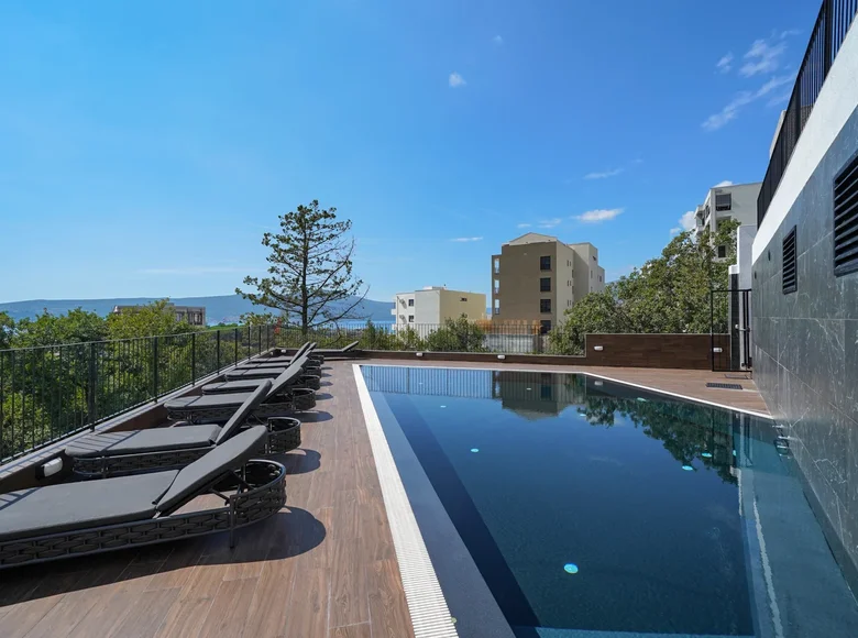 2 bedroom apartment 66 m² Tivat, Montenegro