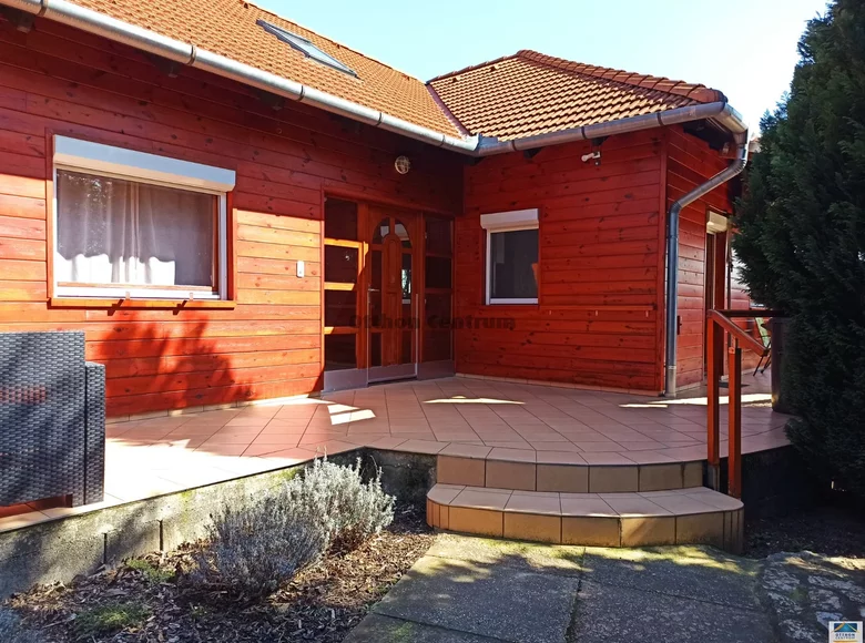 Casa 6 habitaciones 190 m² Liter, Hungría