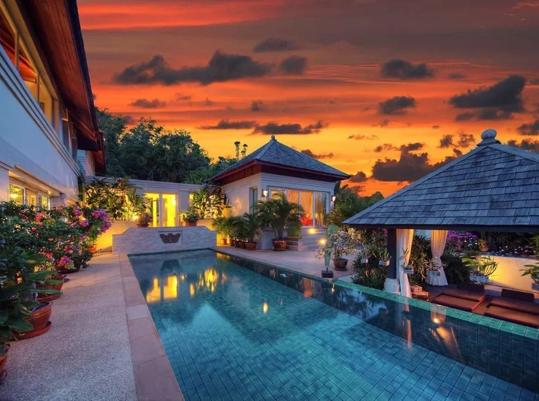 Dom 2 pokoi 275 m² Phuket, Tajlandia