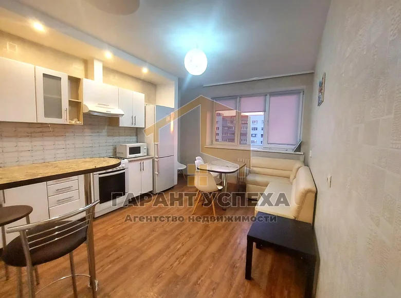 Квартира 1 комната 52 м² Брест, Беларусь