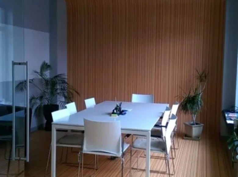 Bureau 192 m² à Riga, Lettonie