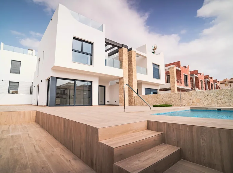 Villa de 4 dormitorios 121 m² Orihuela, Španjolska