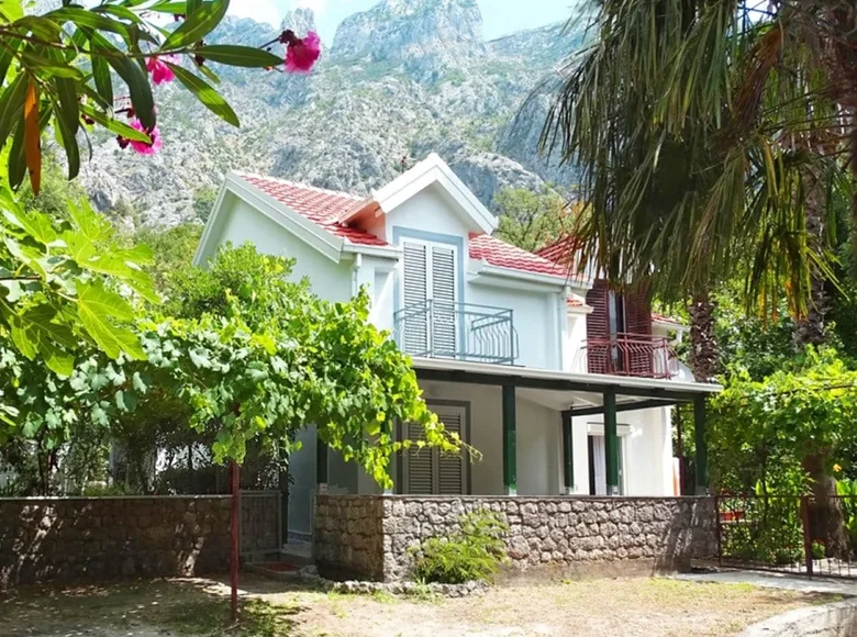 Дом 4 комнаты 79 м² Donji Orahovac, Черногория