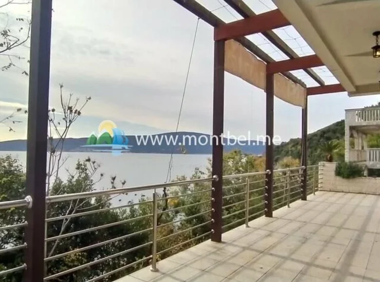 3-Schlafzimmer-Villa 140 m² Josice, Montenegro