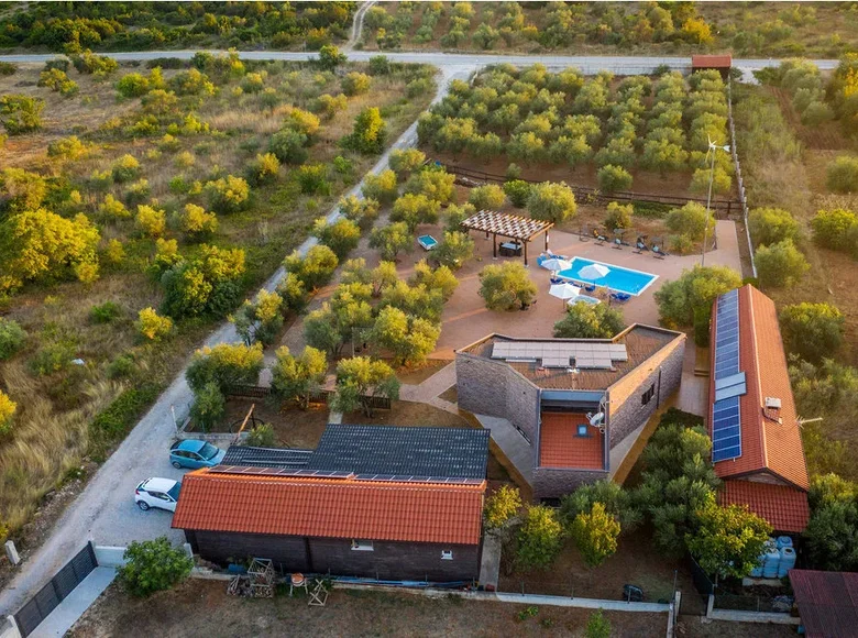 5 bedroom villa 280 m² Bashkia Durres, Albania