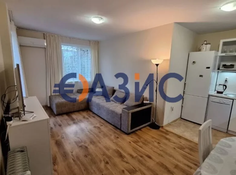 Mieszkanie 2 pokoi 74 m² Rawda, Bułgaria