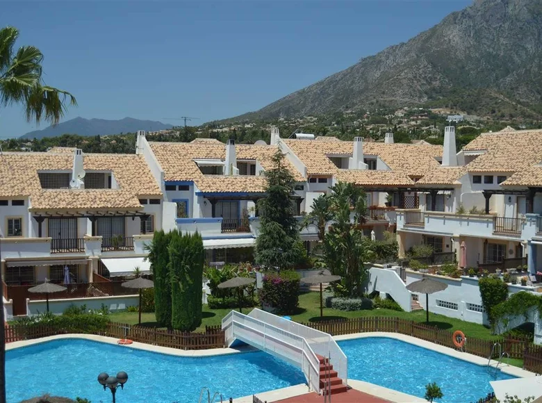 Adosado 4 habitaciones 384 m² Marbella, España