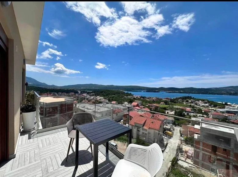 Penthouse 3 pokoi 68 m² Tivat, Czarnogóra