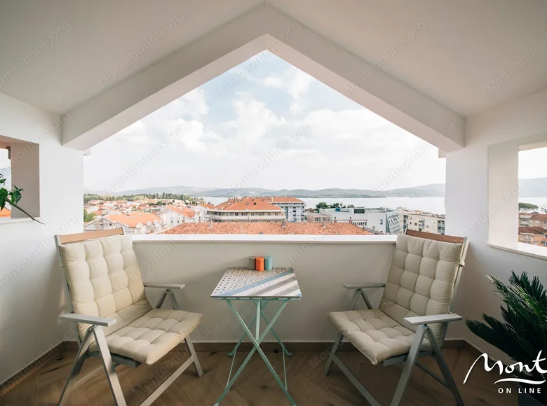 Wohnung 2 Schlafzimmer 85 m² Tivat, Montenegro
