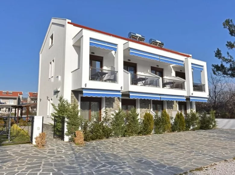 Hotel 280 m² in Nikiti, Greece