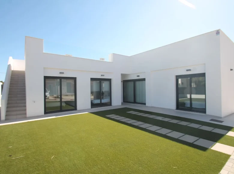 3 bedroom house 249 m² Pilar de la Horadada, Spain