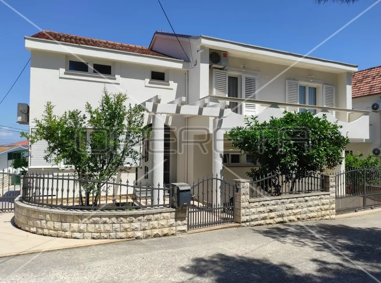 Casa 7 habitaciones 300 m² Opcina Sukosan, Croacia
