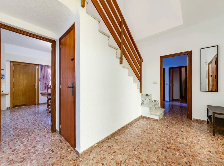 Villa de 4 dormitorios 471 m² Torrelamata, Španjolska