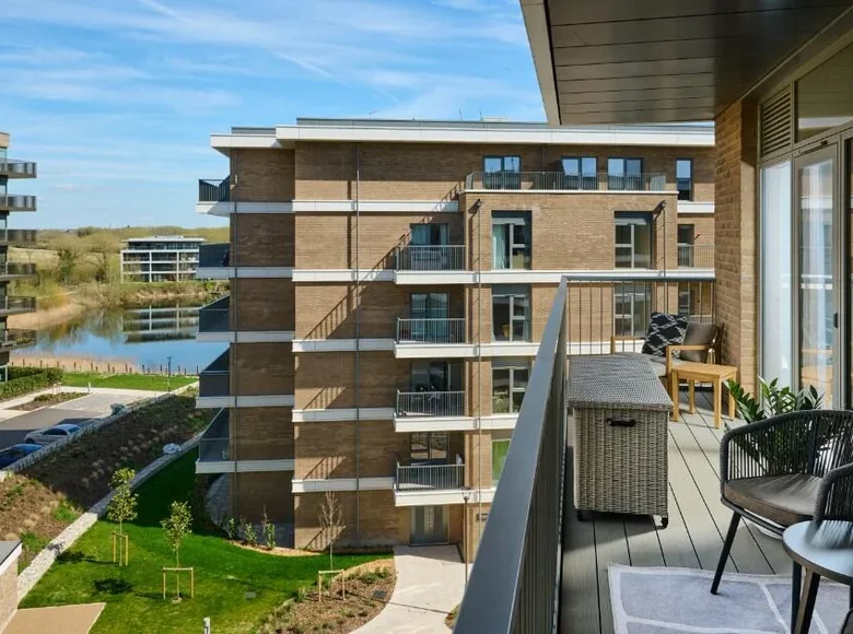 2 bedroom apartment 68 m² Reading, United Kingdom
