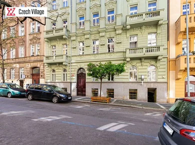 Mieszkanie 5 pokojów 97 m² Praga, Czechy