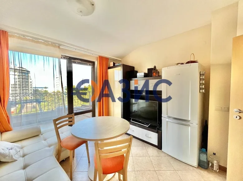 Mieszkanie 2 pokoi 49 m² Nesebyr, Bułgaria