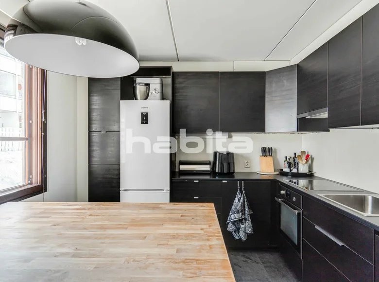 3 bedroom apartment 92 m² Helsinki sub-region, Finland