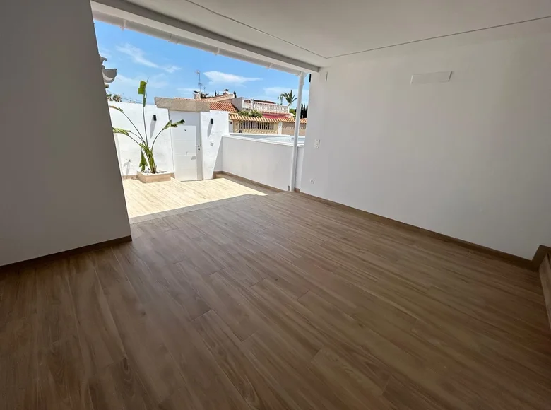 2 bedroom house  Torrevieja, Spain