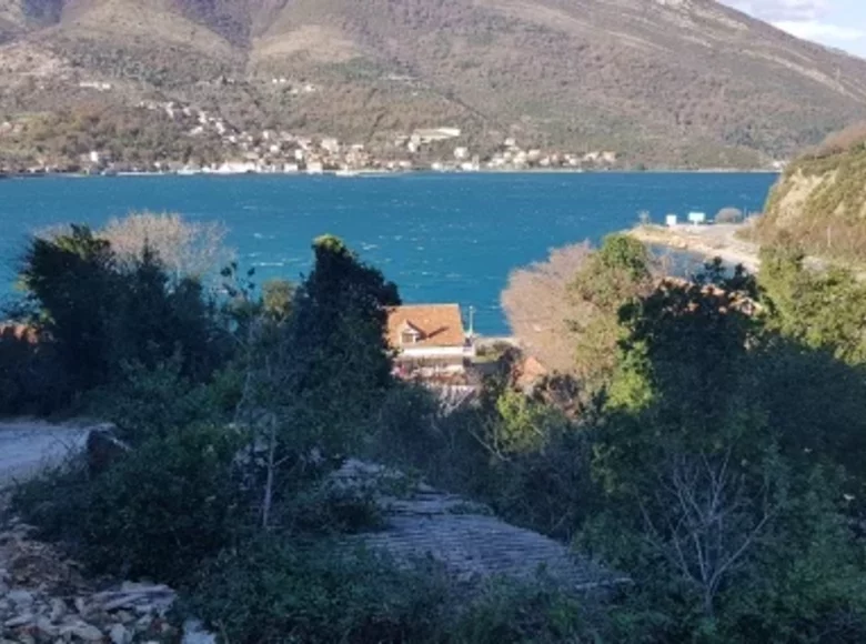 Parcelas  Lepetane, Montenegro