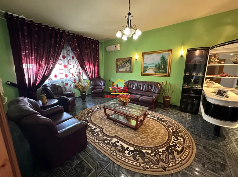 Willa 6 pokojów 283 m² Sheq i Vogel, Albania