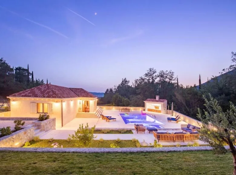 5 bedroom villa 410 m² Opcina Konavle, Croatia