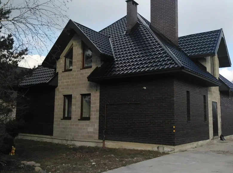 House 235 m² Ciuchinicy, Belarus