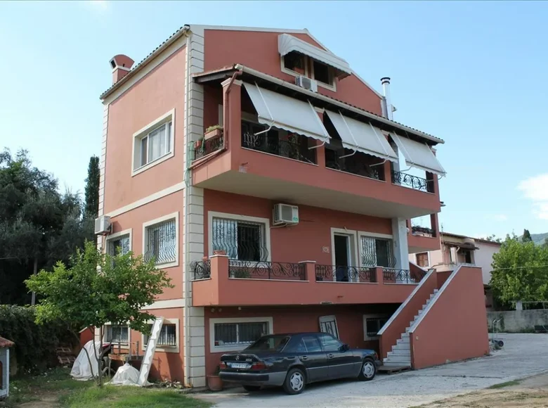 House 840 m² Afra, Greece