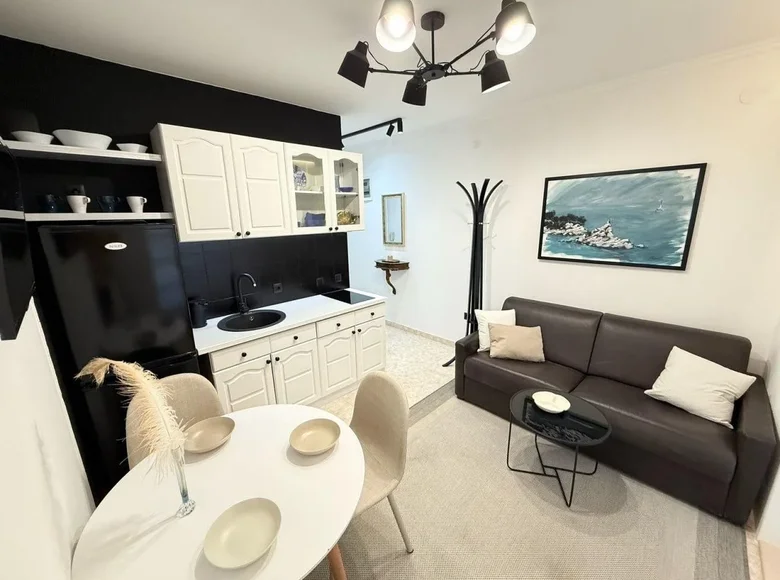 Квартира 3 комнаты 44 м² Петровац, Черногория
