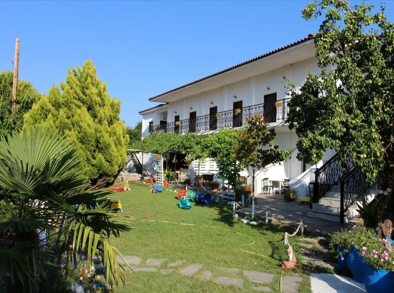 Hotel 1 100 m² in Neos Marmaras, Greece