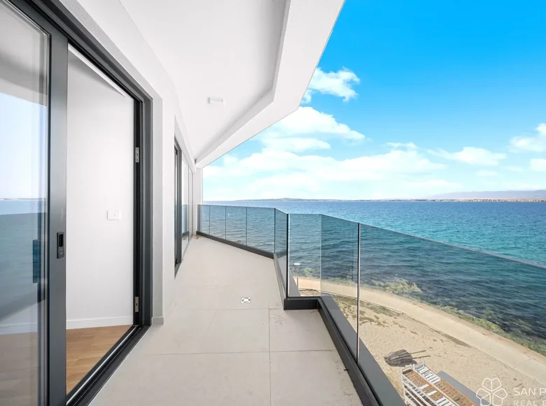 Mieszkanie 2 pokoi 74 m² Opcina Privlaka, Chorwacja