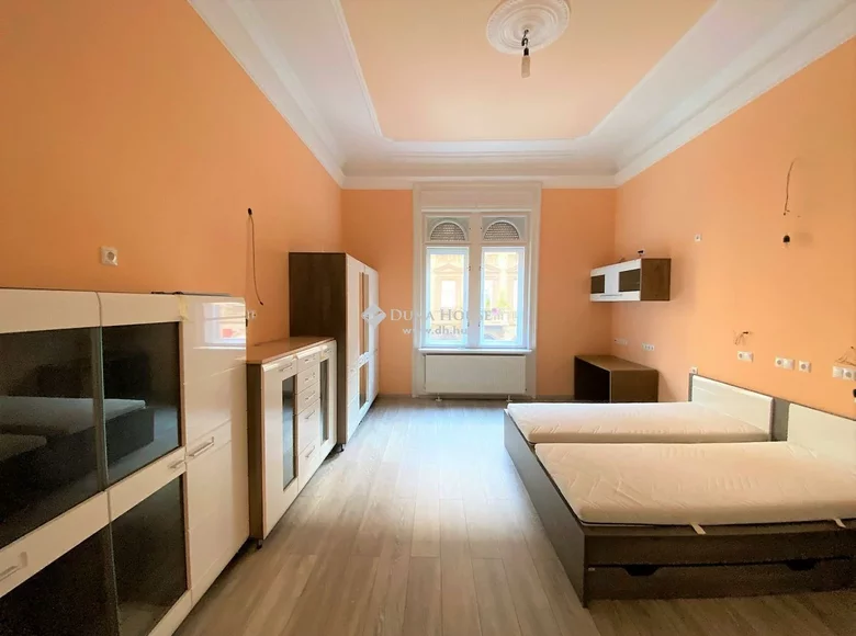 Mieszkanie 2 pokoi 83 m² Budapeszt, Węgry