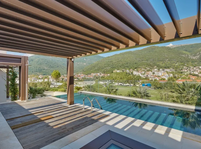 2 room apartment 319 m² Tivat, Montenegro